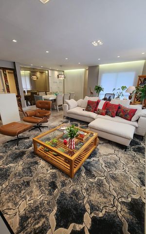 Apartamento à venda com 105m², 2 quartos e 2 vagas Apartamento à venda com 105m², 2 quartos e 2 vagasSala
