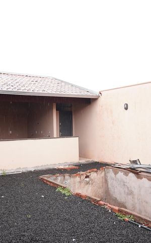 Casa para alugar com 90m², 2 quartos e 2 vagasQuintal