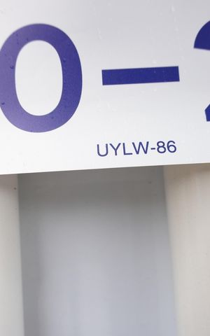 Casa para alugar com 90m², 2 quartos e 2 vagasFachada da casa (Placa quintoandar)