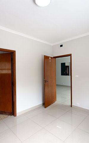 Casa para alugar com 2147483650m², 3 quartos e 6 vagas Casa para alugar com 2147483650m², 3 quartos e 6 vagasQuarto