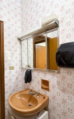 Casa para alugar com 2147483650m², 3 quartos e 6 vagas Casa para alugar com 2147483650m², 3 quartos e 6 vagasBanheiro