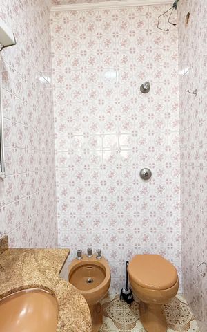 Casa para alugar com 2147483650m², 3 quartos e 6 vagas Casa para alugar com 2147483650m², 3 quartos e 6 vagasBanheiro