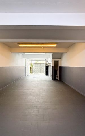 Casa para alugar com 2147483650m², 3 quartos e 6 vagas Casa para alugar com 2147483650m², 3 quartos e 6 vagasGaragem