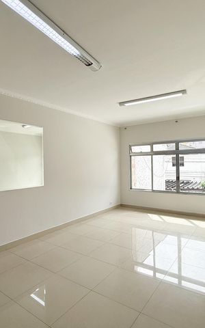 Casa para alugar com 2147483650m², 3 quartos e 6 vagas Casa para alugar com 2147483650m², 3 quartos e 6 vagasSala