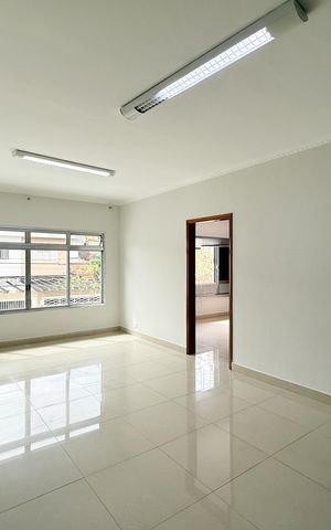 Casa para alugar com 2147483650m², 3 quartos e 6 vagas Casa para alugar com 2147483650m², 3 quartos e 6 vagasSala