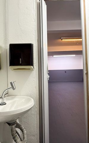 Casa para alugar com 2147483650m², 3 quartos e 6 vagas Casa para alugar com 2147483650m², 3 quartos e 6 vagasBanheiro