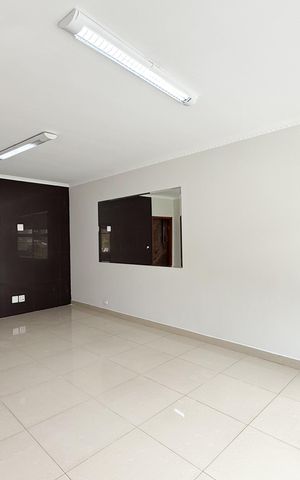 Casa para alugar com 2147483650m², 3 quartos e 6 vagas Casa para alugar com 2147483650m², 3 quartos e 6 vagasSala