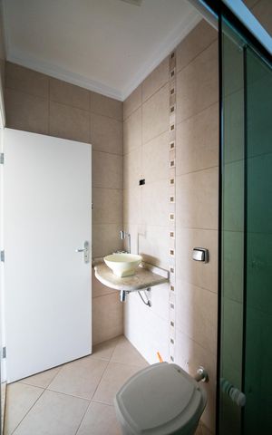Casa para alugar com 330m², 2 quartos e 6 vagas Casa para alugar com 330m², 2 quartos e 6 vagasBanheiro