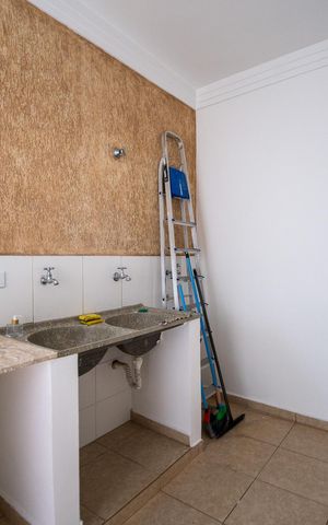 Casa para alugar com 330m², 2 quartos e 6 vagas Casa para alugar com 330m², 2 quartos e 6 vagasÁrea de Serviço