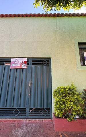 Casa para alugar com 110m², 3 quartos e 1 vagaFachada