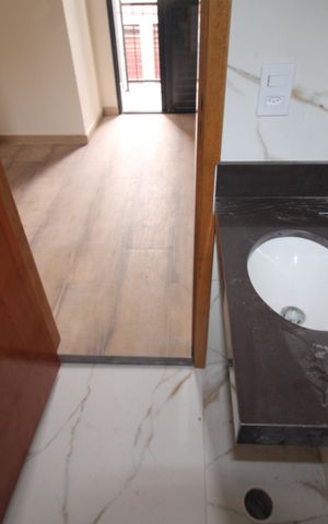 Casa à venda com 108m², 3 quartos e 3 vagasBanheiro 1