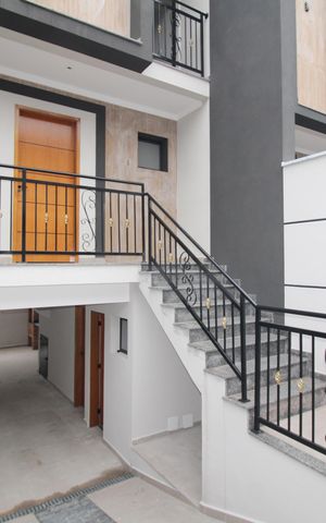 Casa à venda com 108m², 3 quartos e 3 vagasÁrea Comum