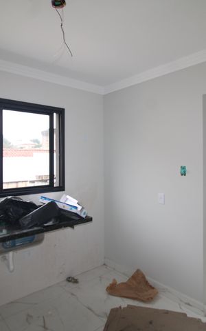 Casa à venda com 108m², 3 quartos e 3 vagasSala / Cozinha