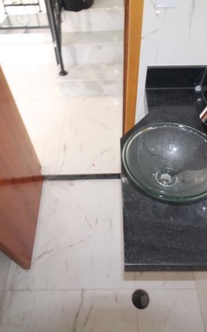 Casa à venda com 108m², 3 quartos e 3 vagasBanheiro 3
