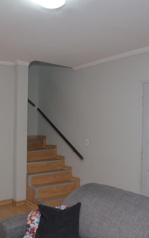 Casa à venda com 108m², 4 quartos e 3 vagas Casa à venda com 108m², 4 quartos e 3 vagasSala