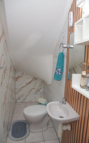 Casa à venda com 108m², 4 quartos e 3 vagas Casa à venda com 108m², 4 quartos e 3 vagasLavabo