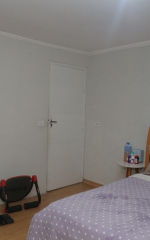Casa à venda com 108m², 4 quartos e 3 vagas Casa à venda com 108m², 4 quartos e 3 vagasQuarto 3
