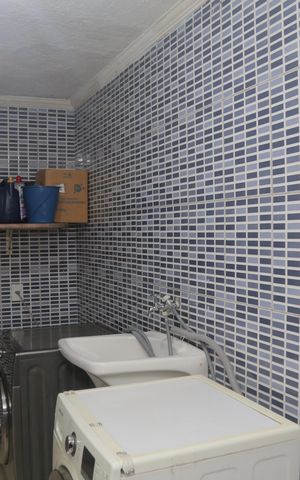 Casa à venda com 108m², 4 quartos e 3 vagas Casa à venda com 108m², 4 quartos e 3 vagasÁrea de Serviço