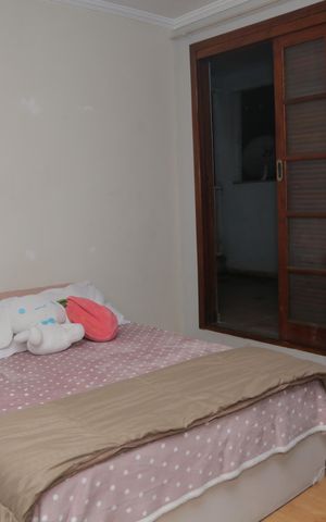 Casa à venda com 108m², 4 quartos e 3 vagas Casa à venda com 108m², 4 quartos e 3 vagasQuarto 2