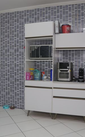 Casa à venda com 108m², 4 quartos e 3 vagas Casa à venda com 108m², 4 quartos e 3 vagasCozinha