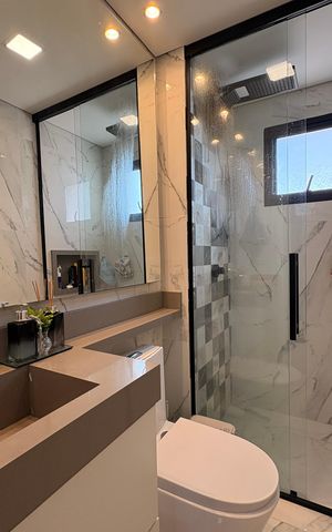 Apartamento à venda com 84m², 2 quartos e 2 vagas Apartamento à venda com 84m², 2 quartos e 2 vagasBanheiro da Suíte