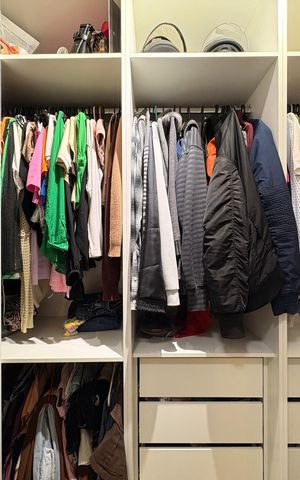 Apartamento à venda com 84m², 2 quartos e 2 vagas Apartamento à venda com 84m², 2 quartos e 2 vagasCloset da suíte