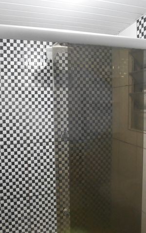 Casa à venda com 50m², 1 quarto e sem vaga Casa à venda com 50m², 1 quarto e sem vagaBanheiro
