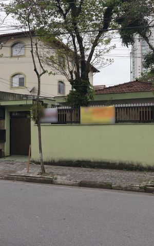 Casa à venda com 148m², 3 quartos e 6 vagasFachada