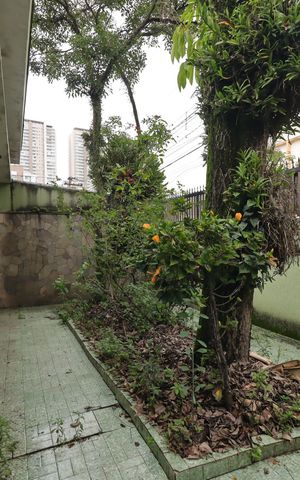 Casa à venda com 148m², 3 quartos e 6 vagasJardim da frente