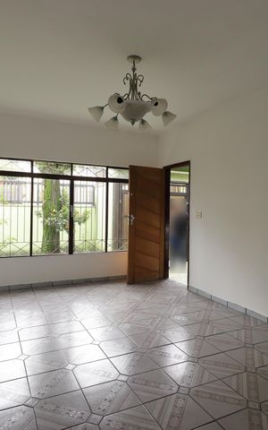 Casa à venda com 148m², 3 quartos e 6 vagasSala