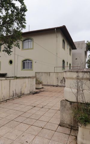 Casa à venda com 148m², 3 quartos e 6 vagasTerraço