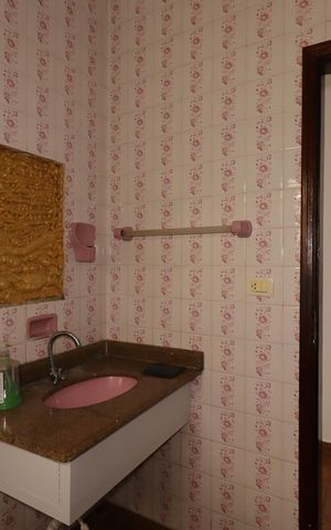 Casa à venda com 148m², 3 quartos e 6 vagasBanheiro