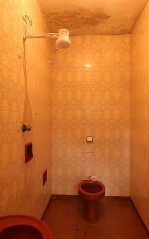 Casa à venda com 148m², 3 quartos e 6 vagasBanheiro de Serviço