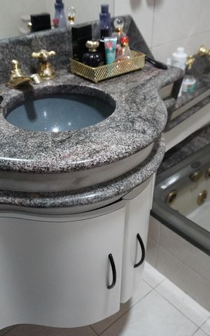 Casa à venda com 360m², 3 quartos e 3 vagasBanheiro da Suíte