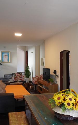Casa à venda com 360m², 3 quartos e 3 vagasSala