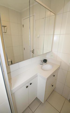 Apartamento para alugar com 76m², 2 quartos e 2 vagasBanheiro
