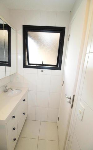 Apartamento para alugar com 76m², 2 quartos e 2 vagasBanheiro da Suíte
