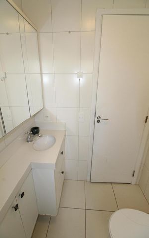 Apartamento para alugar com 76m², 2 quartos e 2 vagasBanheiro