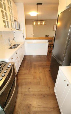 Apartamento para alugar com 76m², 2 quartos e 2 vagasCozinha