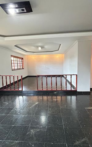 Casa para alugar com 575m², 5 quartos e 5 vagasSala
