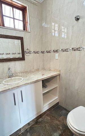 Casa para alugar com 575m², 5 quartos e 5 vagasLavabo da Sala