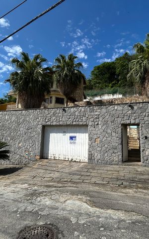 Casa para alugar com 575m², 5 quartos e 5 vagasFachada + placa