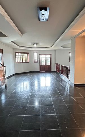 Casa para alugar com 575m², 5 quartos e 5 vagasSala