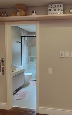 Casa à venda com 325m², 4 quartos e 4 vagas Casa à venda com 325m², 4 quartos e 4 vagasSuíte 2