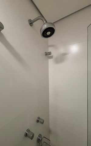 Apartamento à venda com 65m², 2 quartos e 1 vaga Apartamento à venda com 65m², 2 quartos e 1 vagaBanheiro