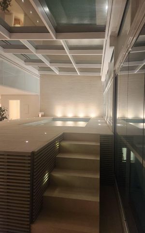 Apartamento à venda com 333m², 3 quartos e 4 vagas Apartamento à venda com 333m², 3 quartos e 4 vagasÁrea externa
