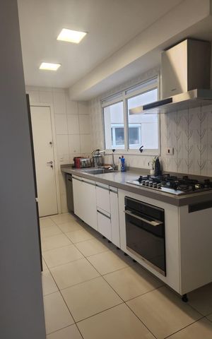 Apartamento à venda com 333m², 3 quartos e 4 vagas Apartamento à venda com 333m², 3 quartos e 4 vagasCozinha