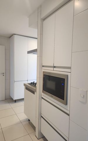 Apartamento à venda com 333m², 3 quartos e 4 vagas Apartamento à venda com 333m², 3 quartos e 4 vagasCozinha