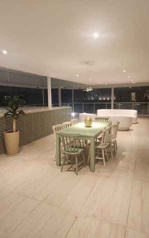 Apartamento à venda com 333m², 3 quartos e 4 vagas Apartamento à venda com 333m², 3 quartos e 4 vagasÁrea externa