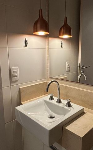 Apartamento à venda com 63m², 2 quartos e 1 vaga Apartamento à venda com 63m², 2 quartos e 1 vagaBanheiro Social